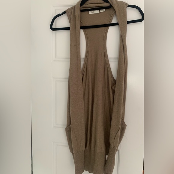 RD sleeveless vest/shawl - Picture 1 of 2